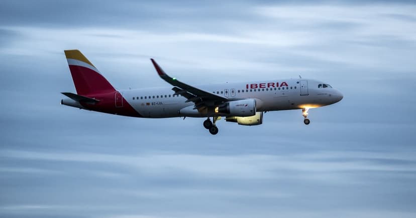 Eclipse Flight Offers Cosmic Views Above Spain