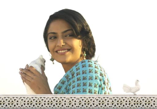 Sonam Kapoor Revisits 'Delhi 6' 17 Years Later