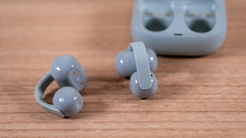 Earbuds Clip On, Don't Go In!