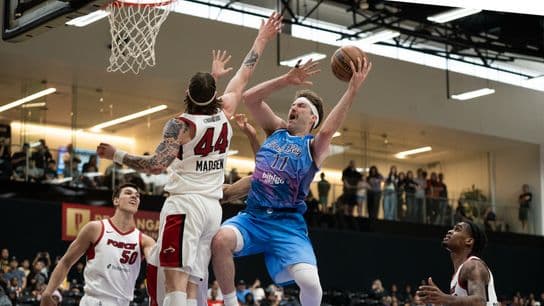 Lakers Dominate Season Finale, Secure No. 1 West Seed