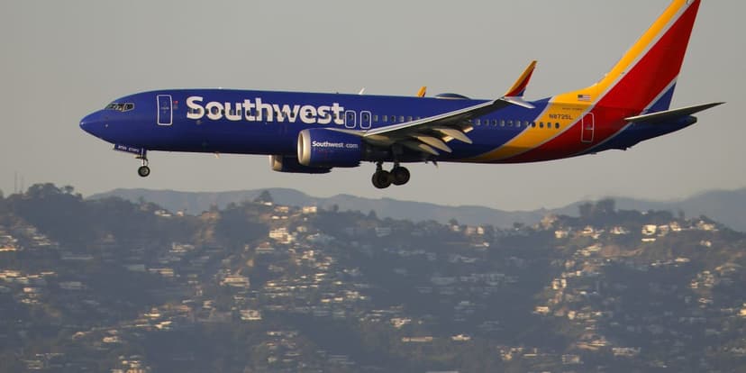 Southwest Shares Tumble Amid Profit Guidance Uncertainty