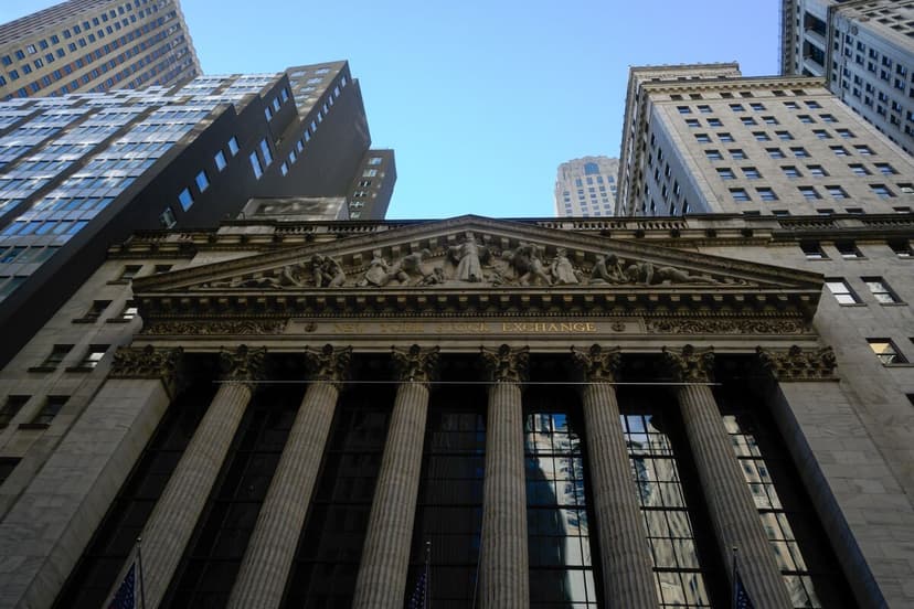 AI Rally Ignites: S&P 500 Futures Surge