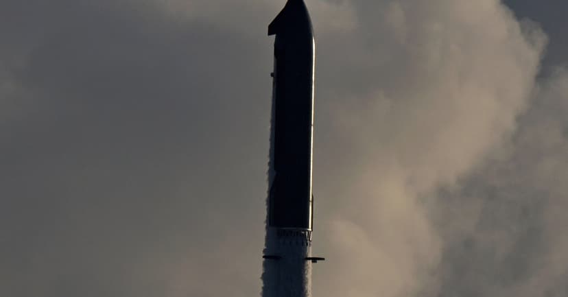 Starship Engine Glitch Casts Shadow on Moon Mission Timelines