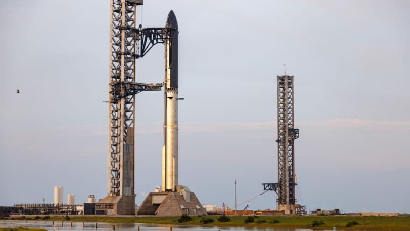 SpaceX Aims for Indian Ocean Splashdown
