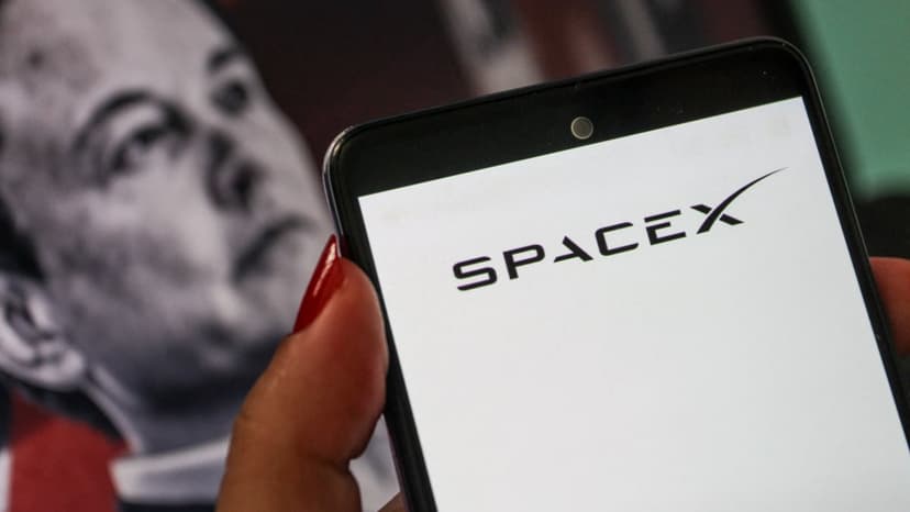 SpaceX Stock Plummets: Musk Loses Trillionaire Status