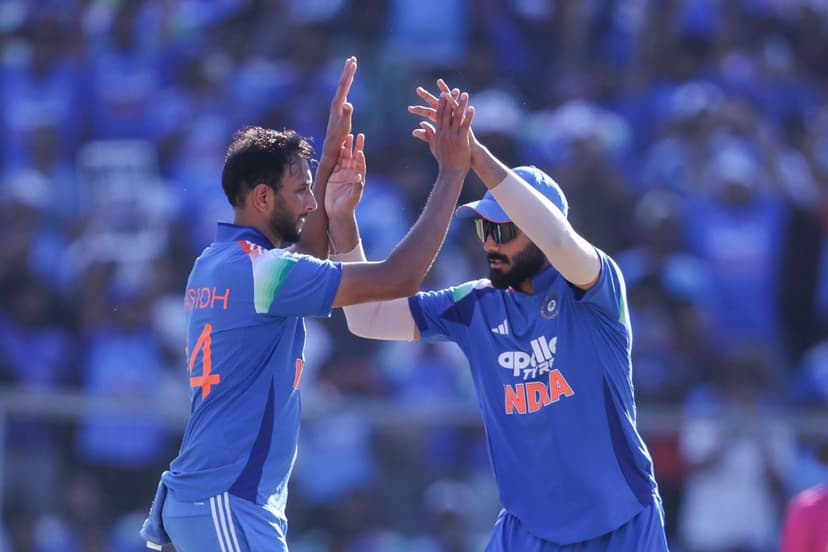 Spectacular Dive Seals West Indies Wicket