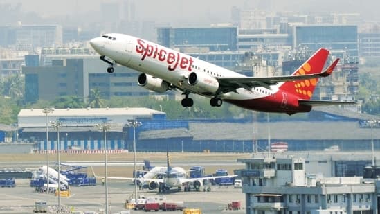 SpiceJet Engine Failure Forces Delhi-Leh Flight Return
