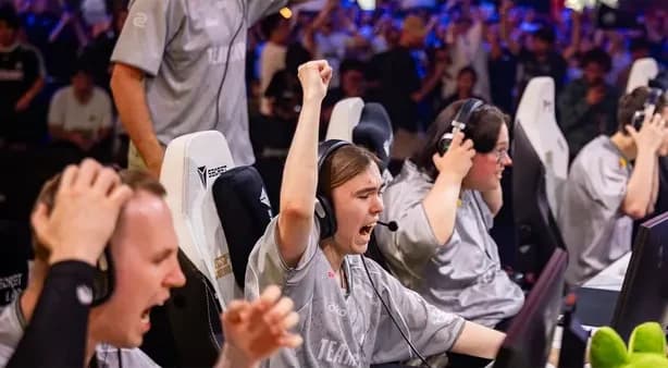 Spirit Dominates Legacy, Reaches Esports World Cup Finals