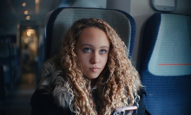 Christmas Kids: Spot Runaways on the Rails