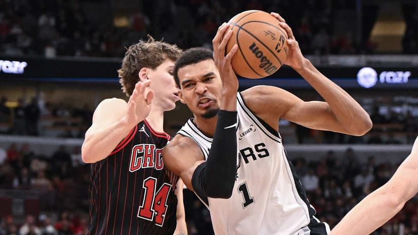 Spurs Eye Top Seed as Playoffs Loom