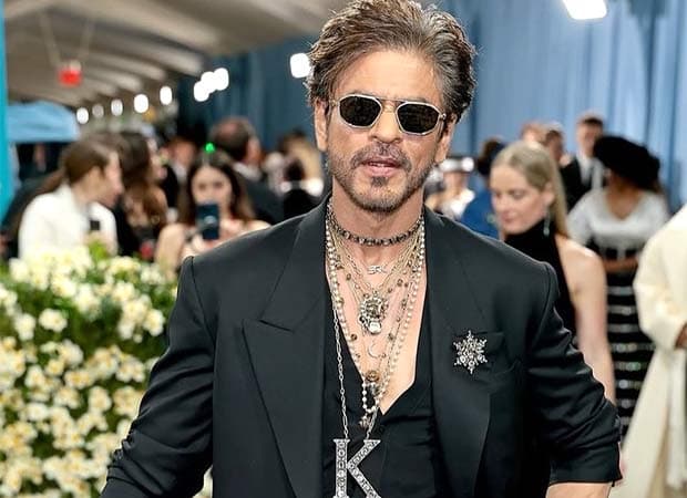 SRK Drops First 'King' Dialogue: 'King Akela Kaafi Hai'