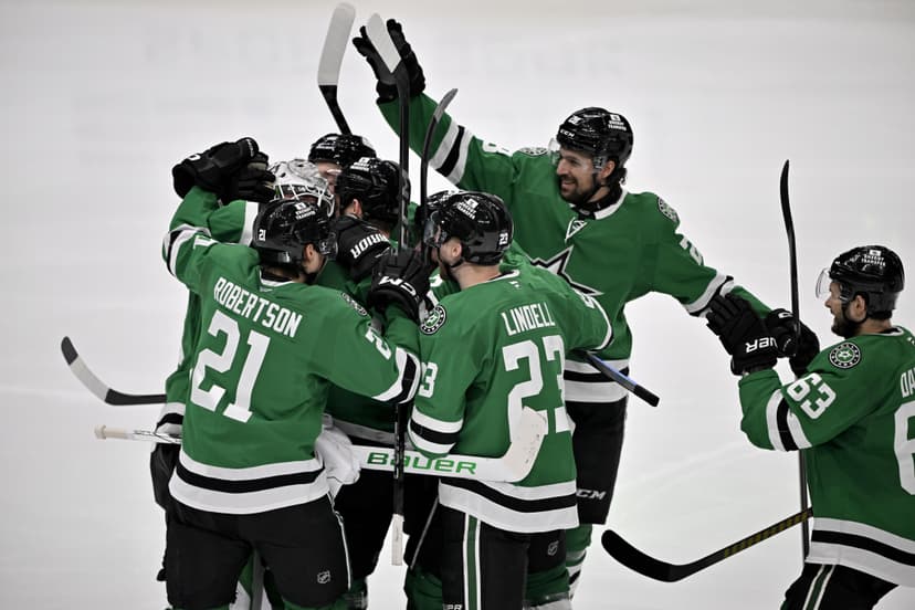 Stars' 40-Goal Duo: Oettinger Praises Elite Forwards