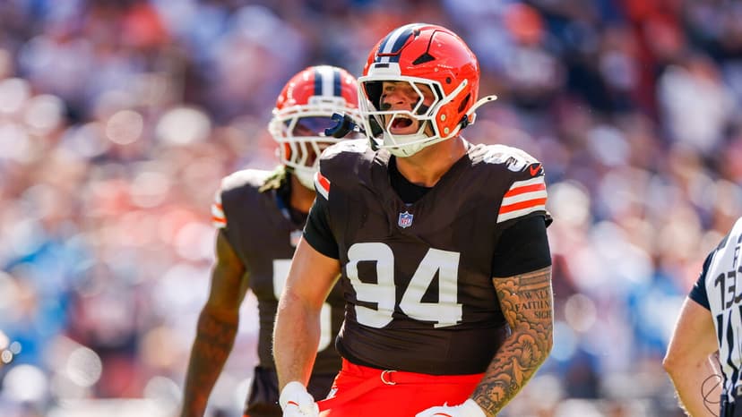 Steelers' Graham Injured on Field