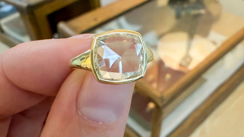 Actress's Stolen Ring Found by Chicago Jeweler