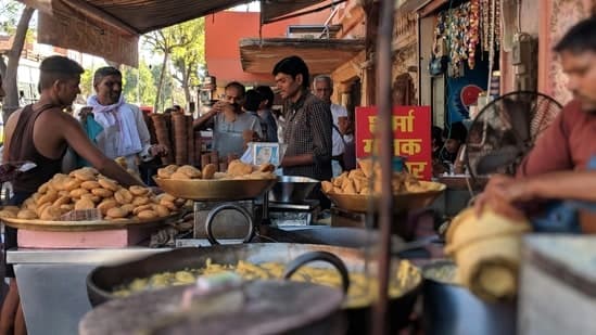 Street Food Risks: Liver Failure from Contaminated Bites