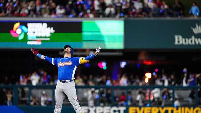 Suarez's Clutch Hit Seals WBC Title for Venezuela