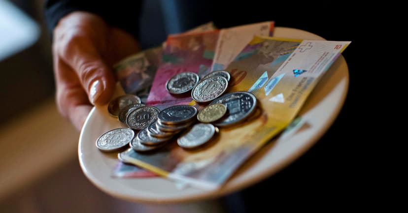 Swiss Payments Flatline: Cash Still Reigns Supreme