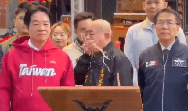 Taiwan President Sprayed With Vomit Mid-Speech