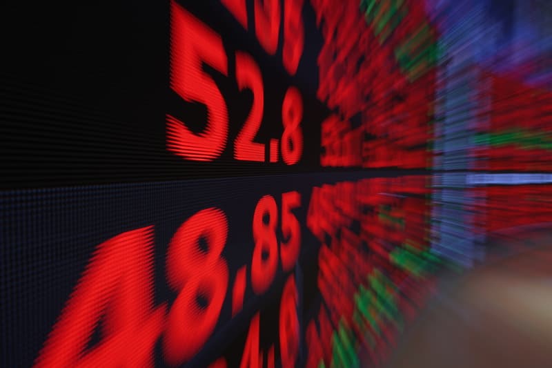 Taiwan Stocks Tumble: TAIEX Drops Amidst Heavyweight Slump