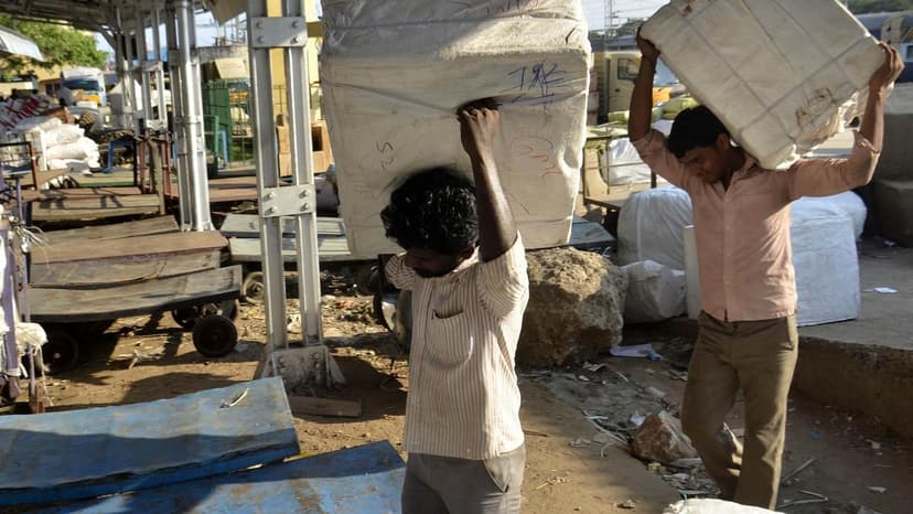 Unorganized Workers in Tamil Nadu Still Await Safety Framework