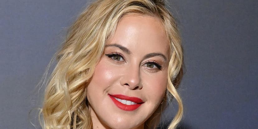 Olympian Tara Lipinski Chooses 'Both' Motherhood & Career