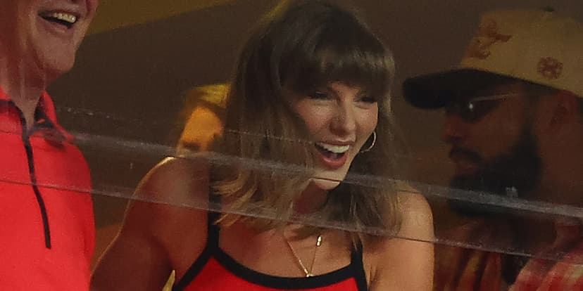 Taylor Swift Returns to Arrowhead, Celebrates Husband's Score