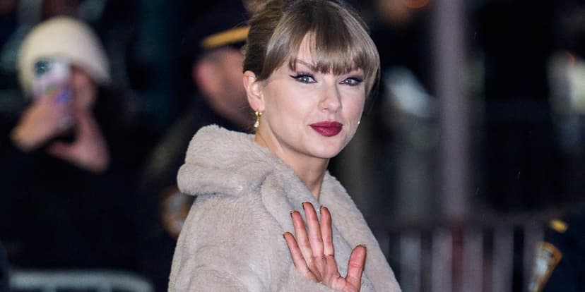 Swift & Kelce: Engagement Bliss & Career Longevity Secrets