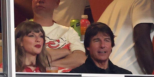 Tom Cruise Joins Taylor Swift's VIP Box!