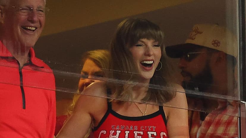 Taylor Swift & Travis Kelce Tie the Knot in NYC