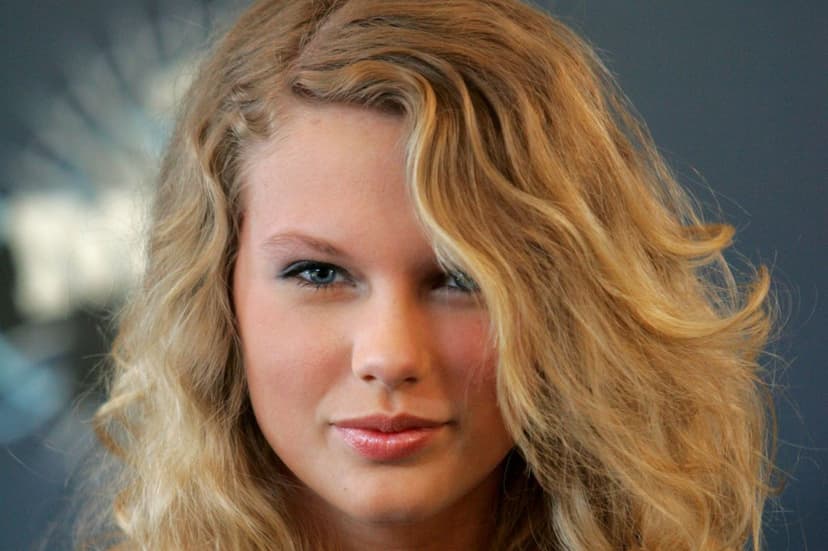 Taylor Swift: Teenager Who Didn't Know How to Peel Shrimp