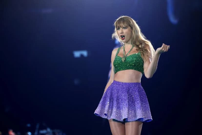 Taylor Swift Breaks Radio Chart Record