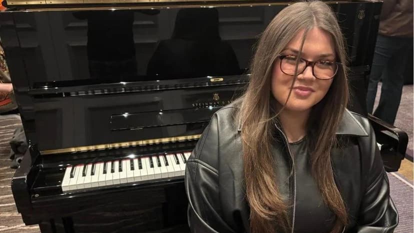 Meningitis Survivor's Inspiring Piano Performance on TV