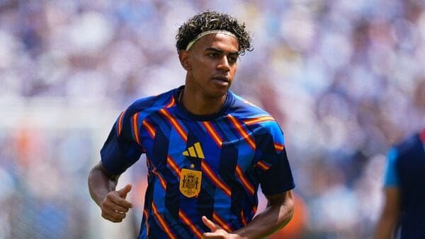 Teen Stars Shine in World Cup Final Showdown