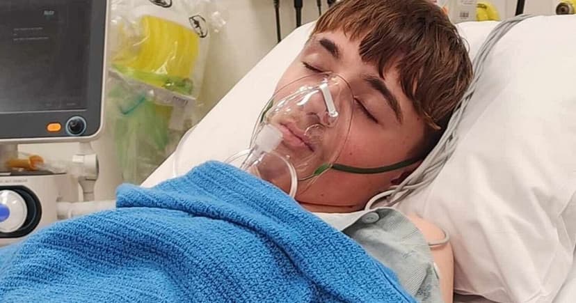 Teen's Lungs Blackened by Vape Addiction