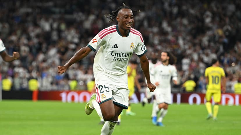 Ten Men Hold On For Dramatic Victory