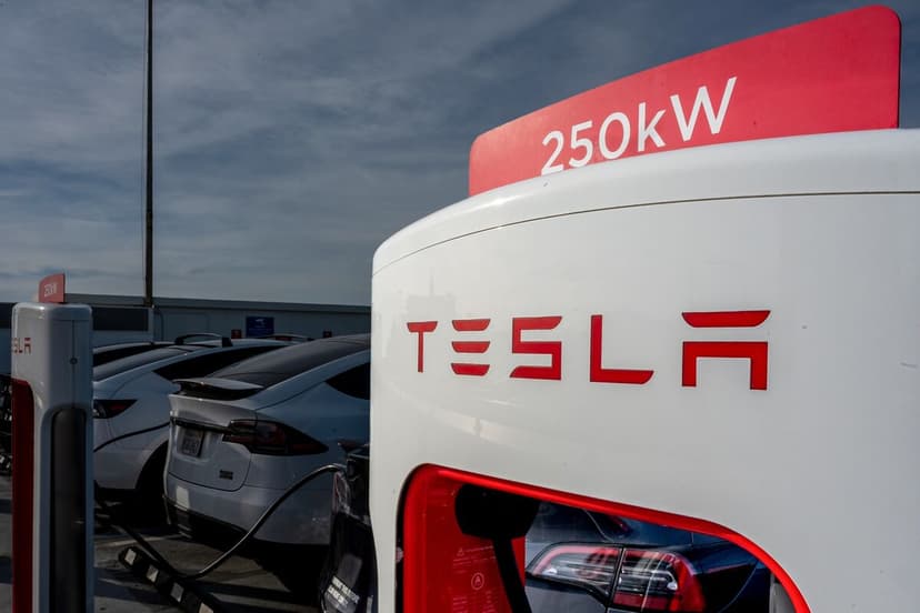 Tesla Secures Arizona Solar Power Deal