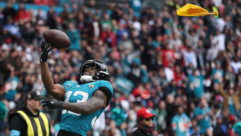Texans Lead Jaguars 17-14 at Halftime on Moreau TDs