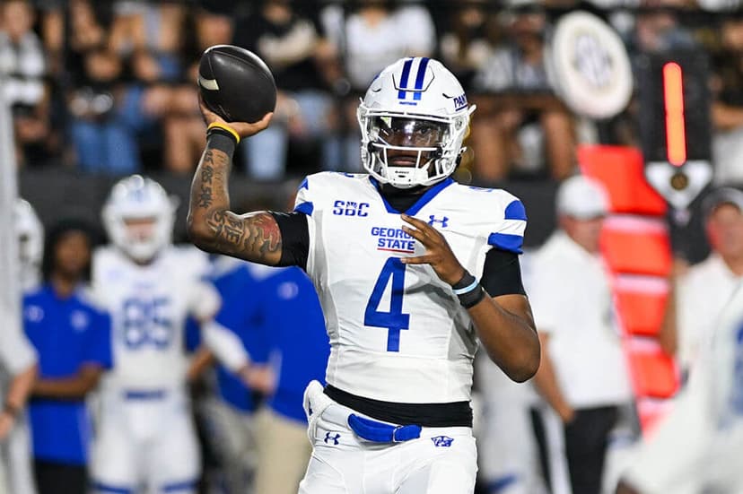 QB's 7-Year, 6-School Journey Ends at Incarnate Word