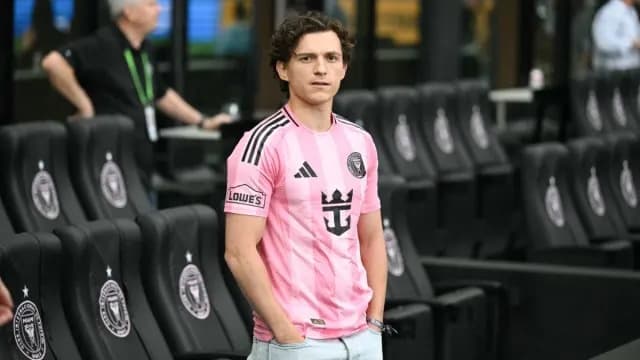 Tom Holland: SNL Hosting Fear Due to Dyslexia