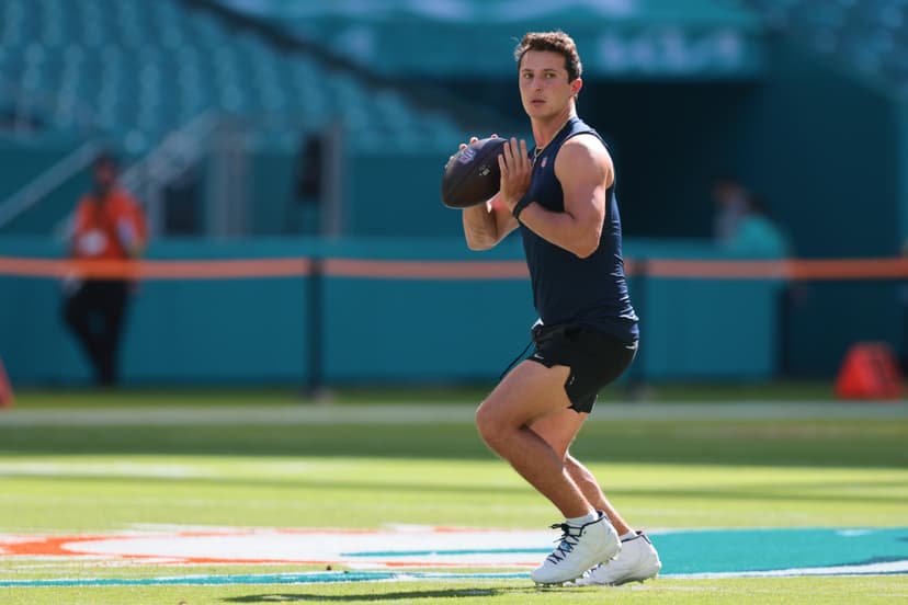 Giants Castoff DeVito Faces Former Team