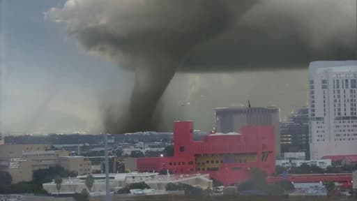 San Antonio Under Tornado Warning: Seek Shelter Now!