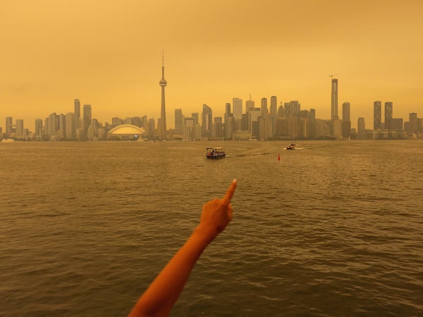 Toronto Suffocates: Wildfire Smoke Chokes City Air