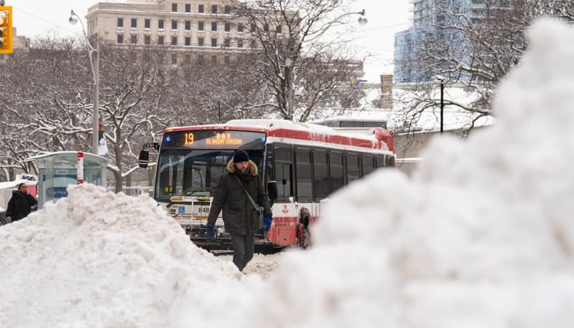 Toronto Icy Roads: Snow Storm Triggers Collisions