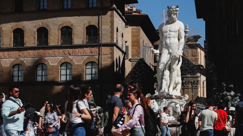 Bachelorette's Bizarre 'Challenge' Damages Historic Florence Fountain