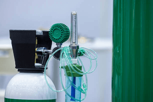 Oxygen Flowmeter Mishap Injures Hospital Attender