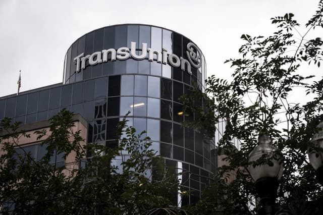 TransUnion Stock Soars: Fair Value Surprise!