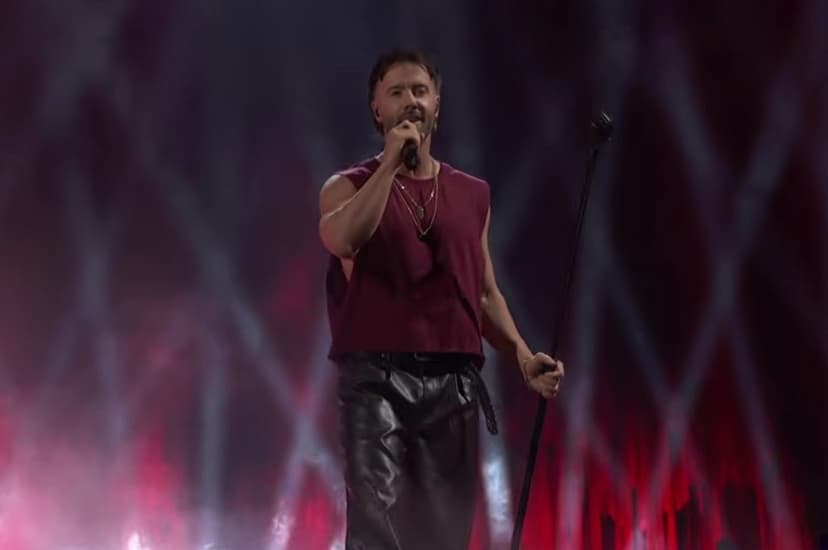 Garland Dazzles AGT with Fiery "Dangerous Woman" Cover