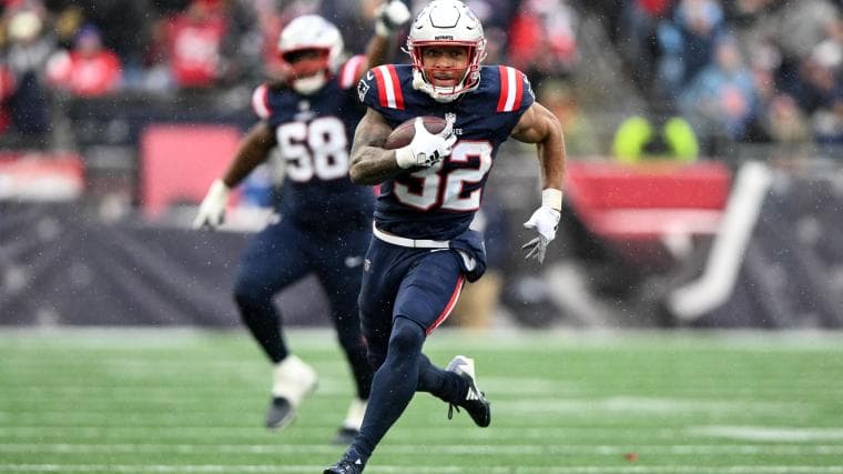 Patriots RB TreVeyon Henderson Exits Game