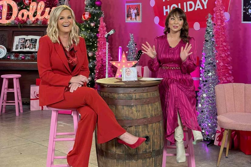 Trisha Yearwood's Christmas Glow: Tree Stays Up Till February!