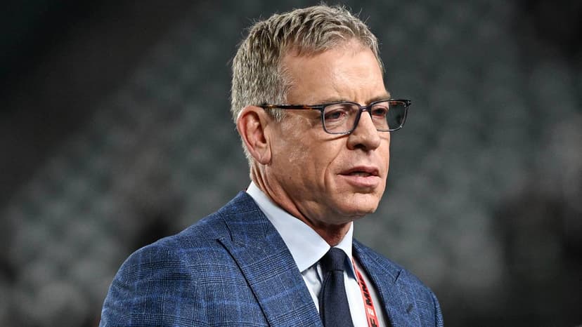 Aikman Tears Up Honoring Late Friend on MNF